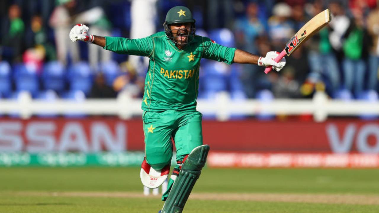 Sarfraz Ahmed roars in delight as Pakistan seal a tense win, Sri Lanka v Pakistan, Champions Trophy, Group B, Cardiff, June 12, 2017