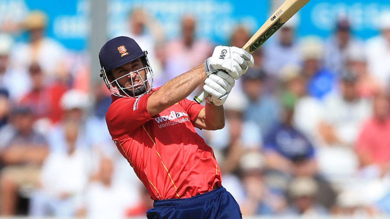 Ryan ten Doeschate on the attack, Essex v Nottinghamshire, Royal London Cup semi-final, Chelmsford, June 16, 2017