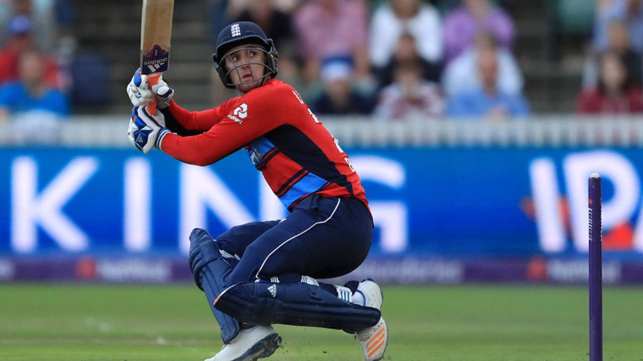 Liam Livingstone struggled to score quickly as the rate rose, England v South Africa, 2nd T20I, Taunton, June 23, 2017