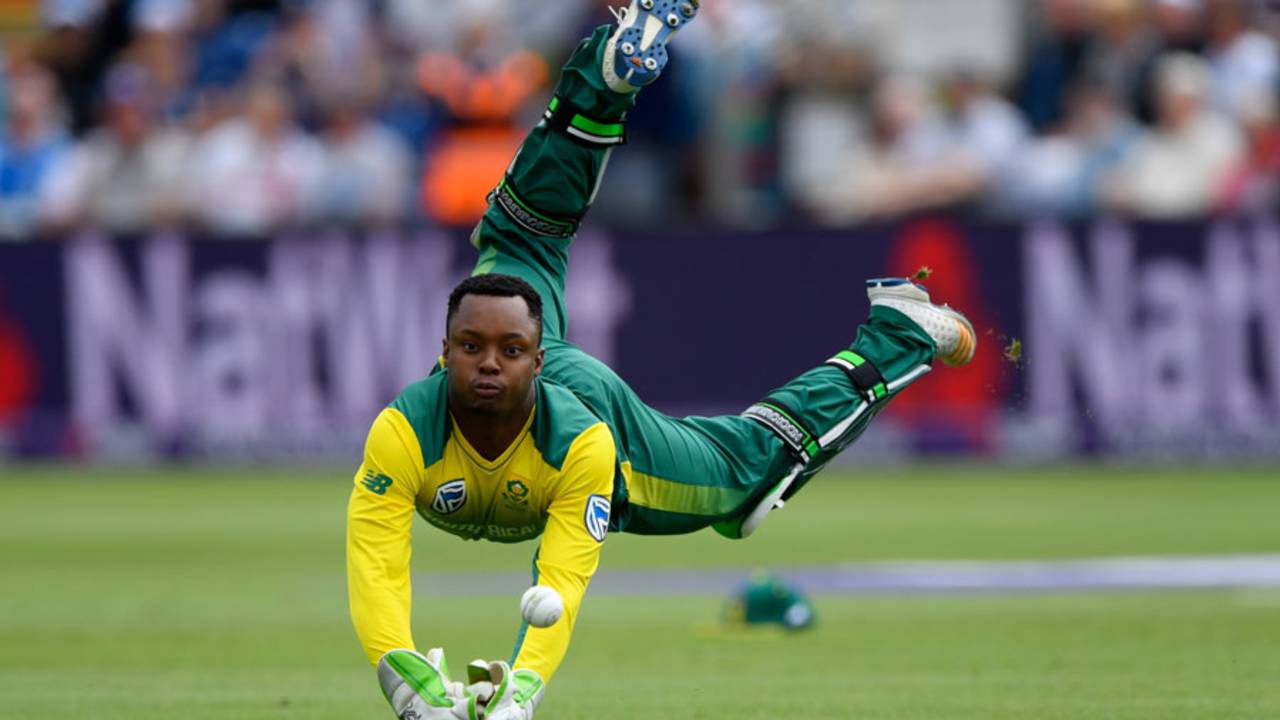 Mangaliso Mosehle failed to take a difficult running chance off Jason Roy's top-edged pull