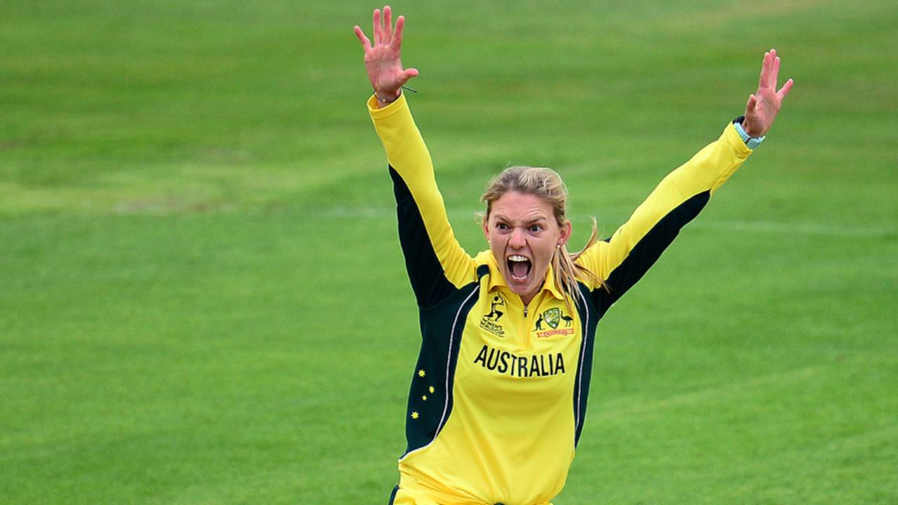 Kristen Beams trapped Dilani Manodara lbw, Australia v Sri Lanka, Women's World Cup, Bristol, June 29, 2017