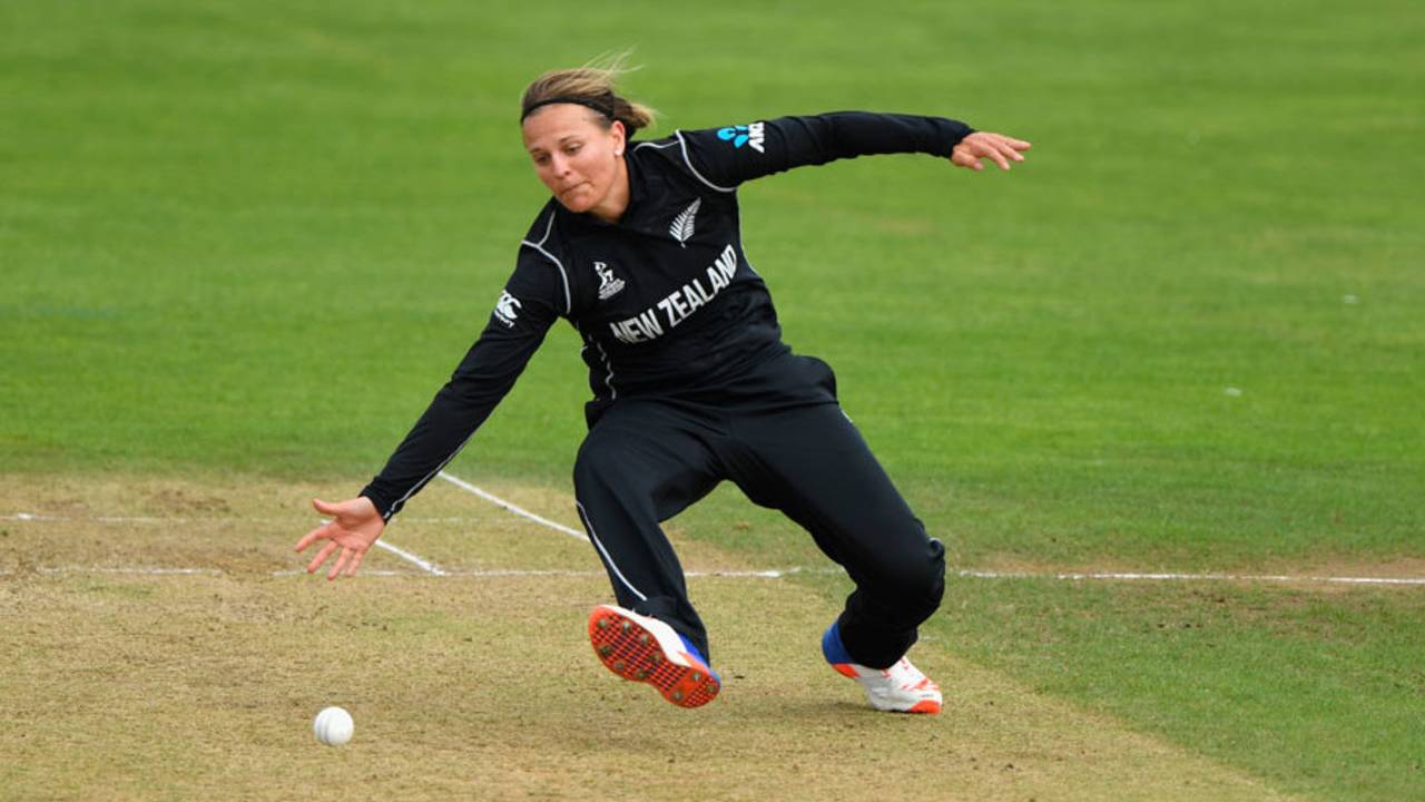 Lea Tahuhu sticks out a hand to field off her own bowling, New Zealand v Pakistan, Women's World Cup, Taunton, July 8, 2017