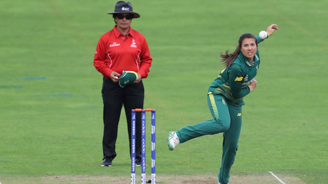 Sune Luus imparts some revolutions on a delivery, South Africa Women v Sri Lanka Women, Women's World Cup, Taunton, July 12, 2017