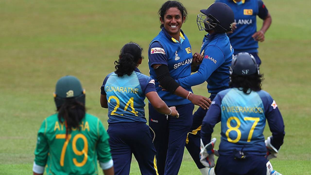 Chandima Gunaratne celebrates with her team-mates after dismissing Ayesha Zafar, Pakistan v Sri Lanka, Women's World Cup, Leicester, July 15, 2017