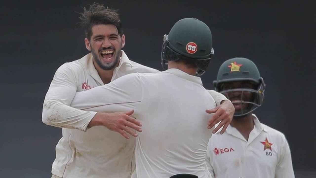 Graeme Cremer dismissed both of Sri Lanka's overnight batsmen, but it wasn't to be Zimbabwe's day&nbsp;&nbsp;&bull;&nbsp;&nbsp;Associated Press