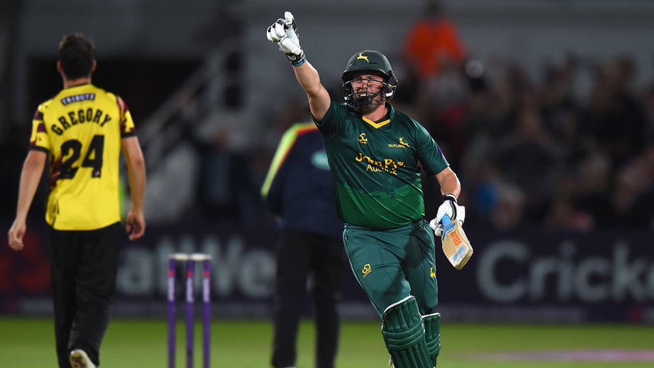 Steven Mullaney celebrates the winning runs which took Notts to Finals Day, Nottinghamshire v Somerset, NatWest T20 Blast, Quarter-final, Trent Bridge, August 24, 2017