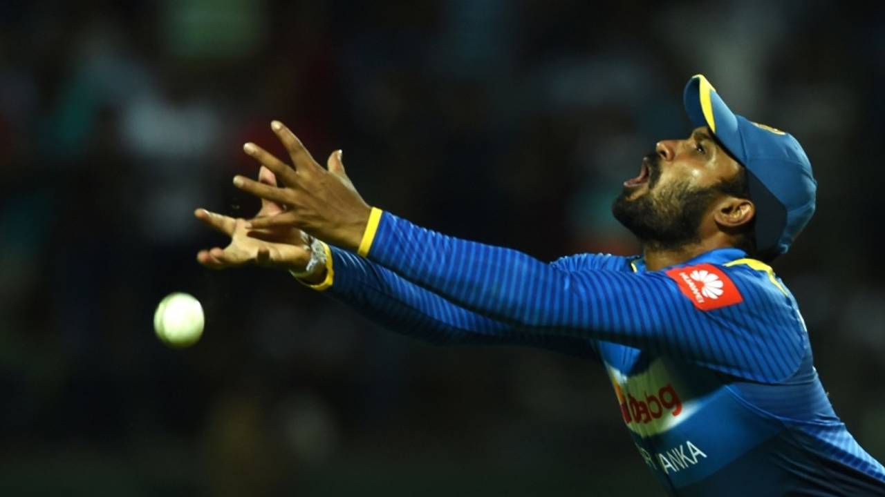 Chamara Kapugedera put down a difficult catch running back, Sri Lanka v India, 3rd ODI, Pallekele, August 27, 2017