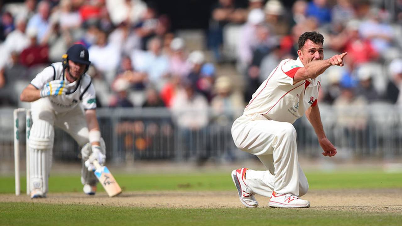 Ryan McLaren appeals for the wicket of Ian Bell, Lancashire v Warwickshire, Specsavers County Championship, Division One, Old Trafford, 3rd day, August 30, 2017