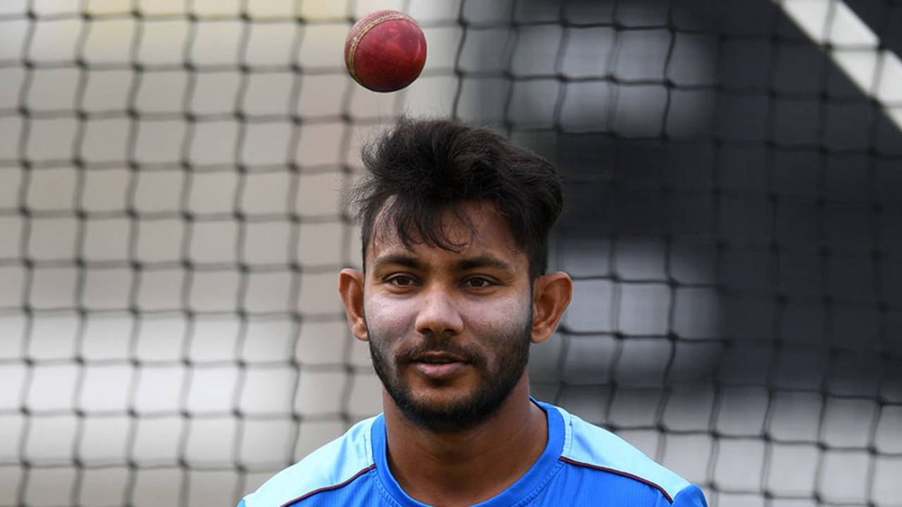 Devendra Bishoo prepares to have a bowl, Lord's, September 5, 2017
