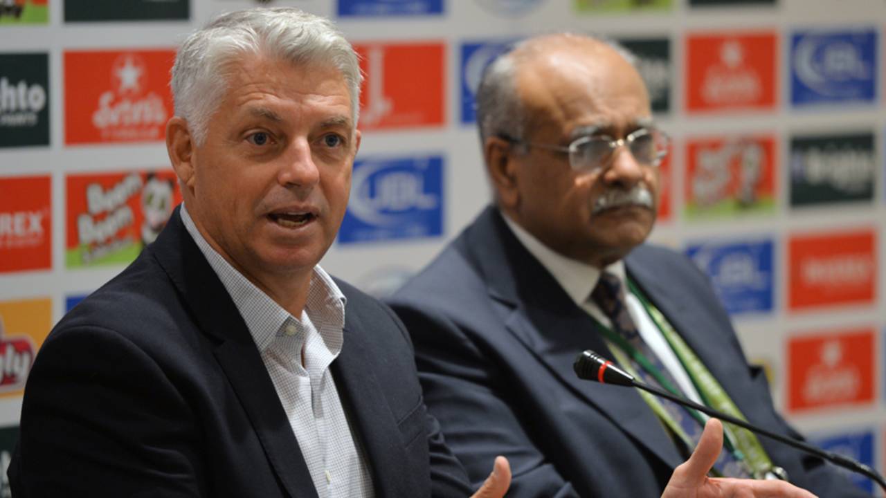 David Richardson and Najam Sethi address a press conference in Lahore&nbsp;&nbsp;&bull;&nbsp;&nbsp;AFP