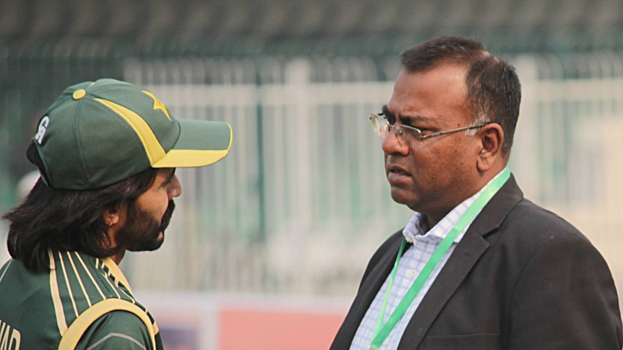 Basit Ali has a chat with Fawad Alam