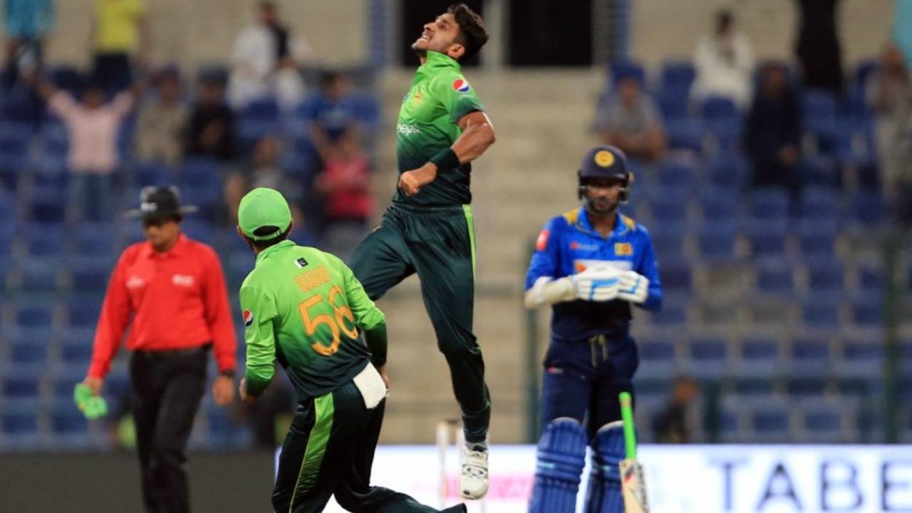 Hasan Ali exults after having Kusal Mendis caught, Pakistan v Sri Lanka, 2nd ODI, Abu Dhabi, October 16, 2017