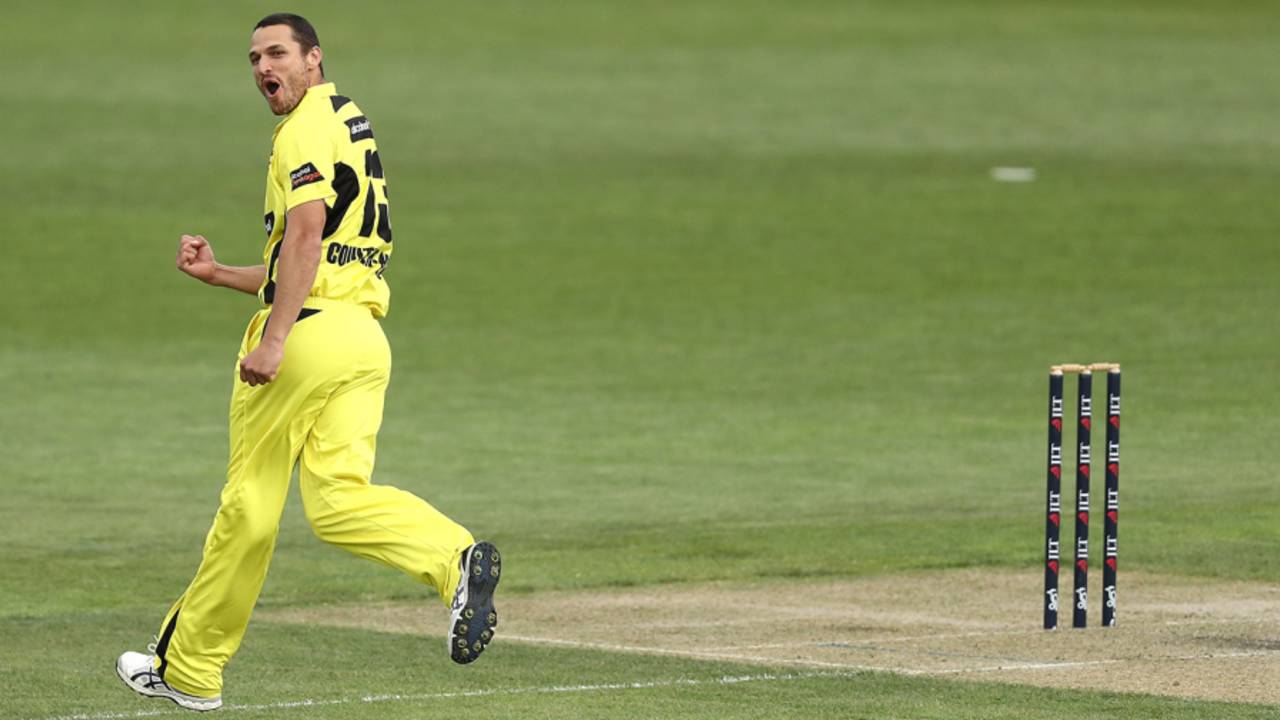 Nathan Coulter-Nile struck with two top-order wickets&nbsp;&nbsp;&bull;&nbsp;&nbsp;Getty Images