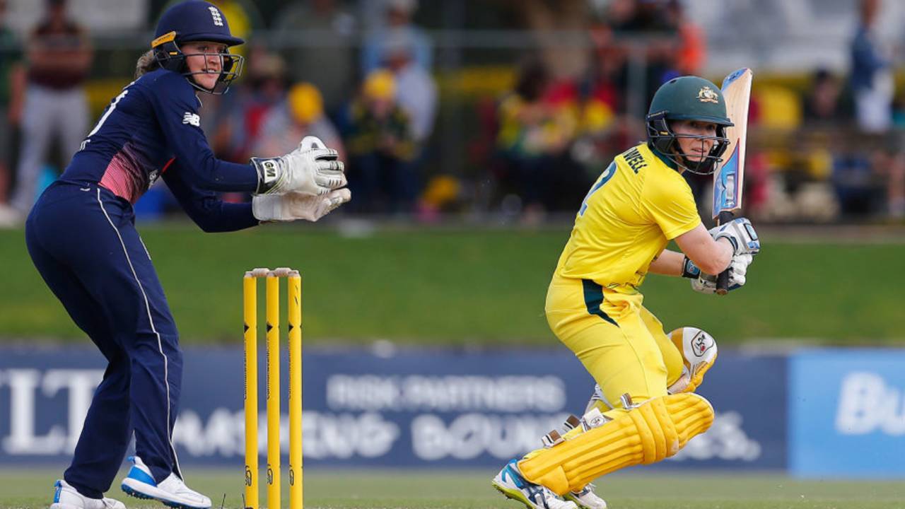 Alex Blackwell steers one into the off side, Australia v England, 1st ODI, Women's Ashes 2017-18, Brisbane, October 22, 2017