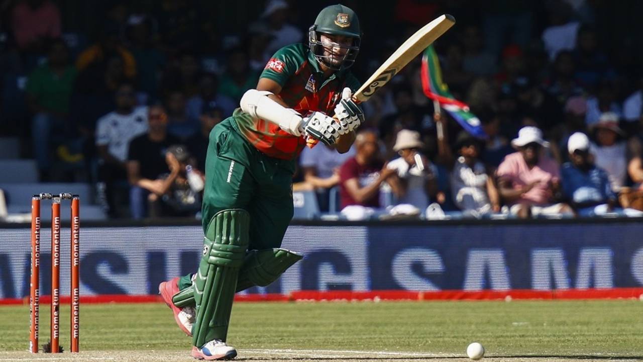 Shakib Al Hasan resisted South Africa's attack, South Africa v Bangladesh, 3rd ODI, East London, October 22, 2017