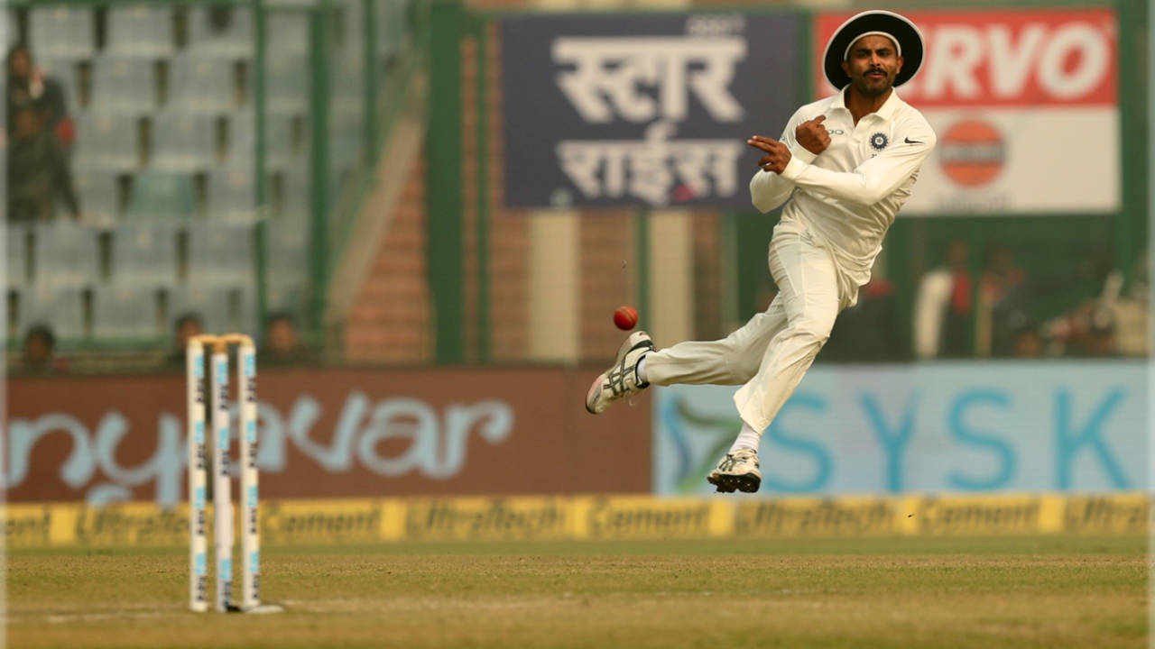 An airborne Ravindra Jadeja has a shy at the the stumps, India v Sri Lanka, 3rd Test, Delhi, 3rd day, December 4, 2017