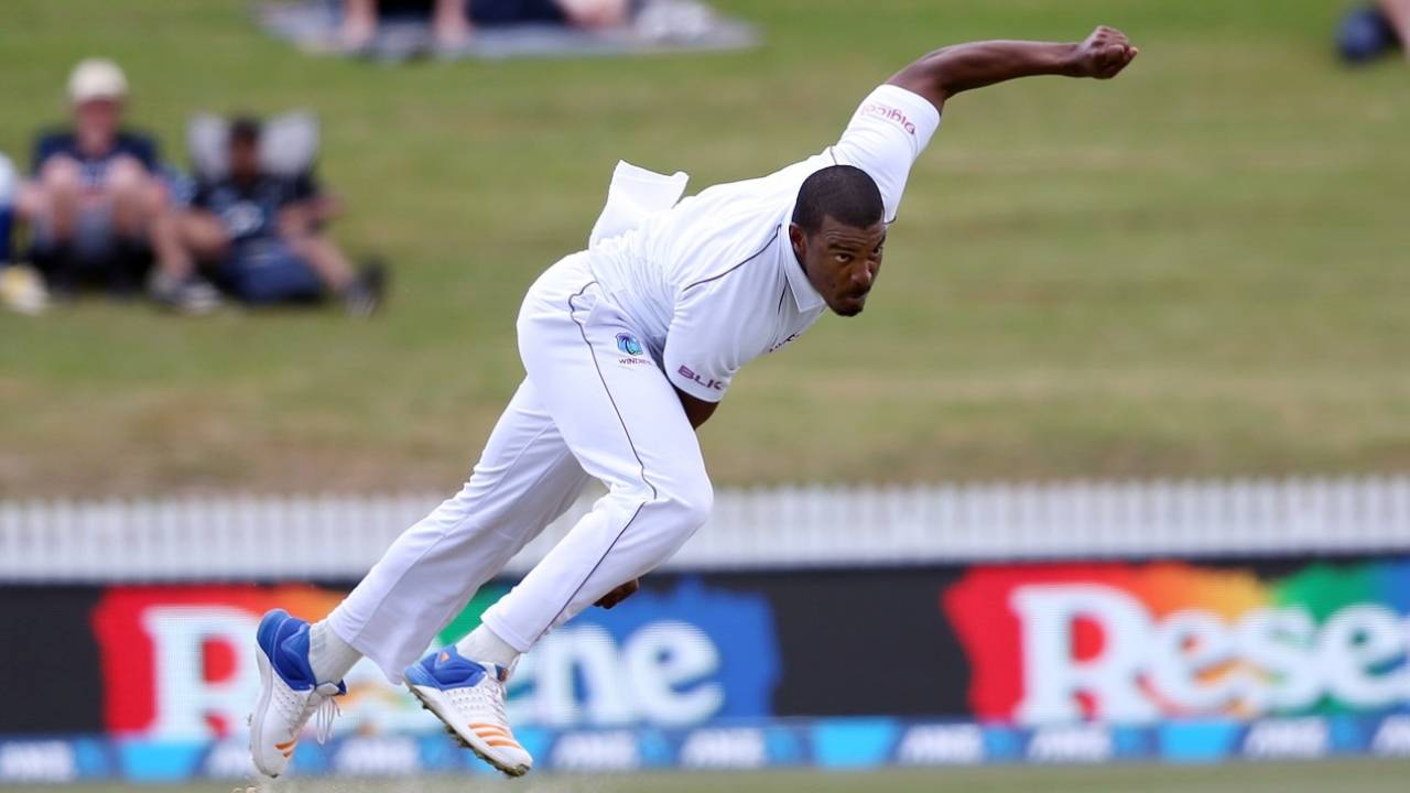 Shannon Gabriel bends his back, New Zealand v West Indies, 2nd Test, Hamilton, 1st day, December 9, 2017
