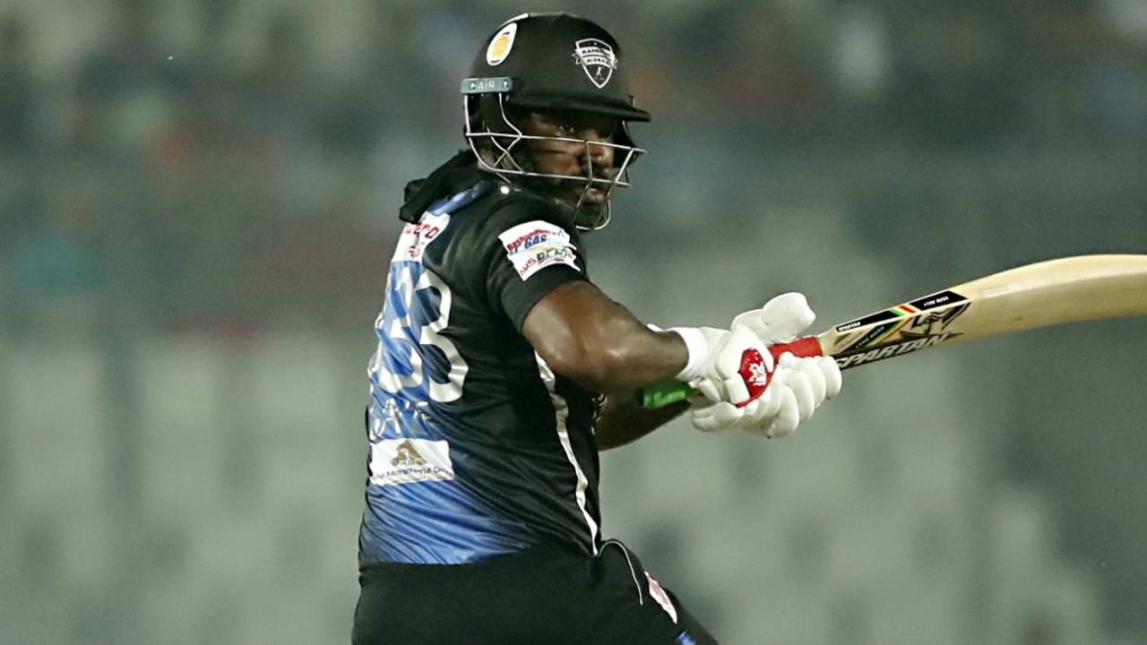 Chris Gayle pulls one to long leg, Dhaka Dynamites v Rangpur Riders, BPL 2017 final, Mirpur, December 12, 2017