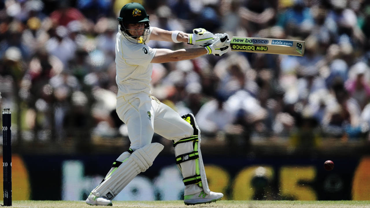 Steven Smith faces up to a delivery, Australia v England, 3rd Test, Perth, 4th day, December 17, 2017