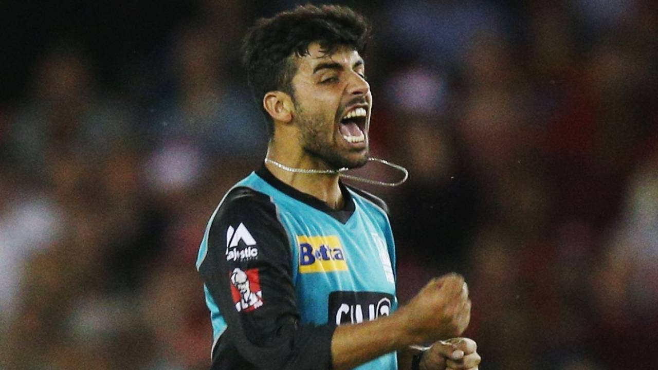Shadab Khan roars after taking a wicket, Melbourne Renegades v Brisbane Heat, BBL 2017-18, Docklands, December 23, 2017
