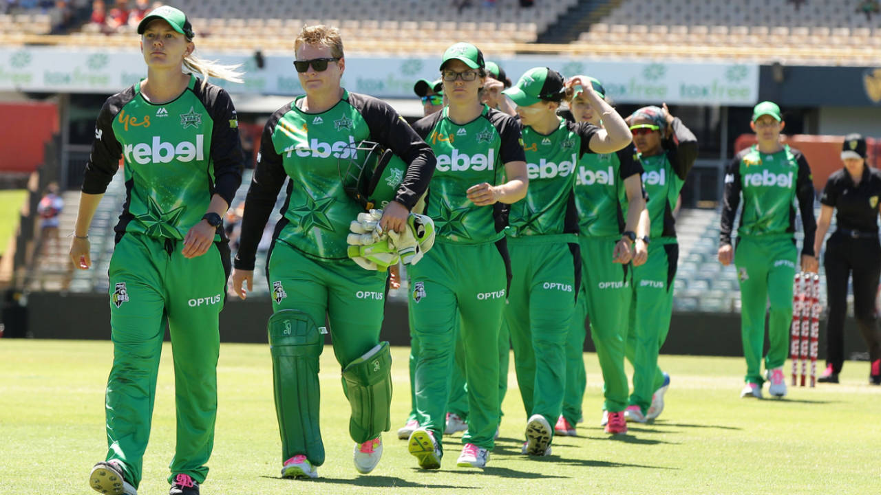Melbourne Stars captain Kristen Beams leads the team out ahead of the start of play, Perth Scorchers v Melbourne Stars, WBBL 2017-18, Perth, December 26, 2017