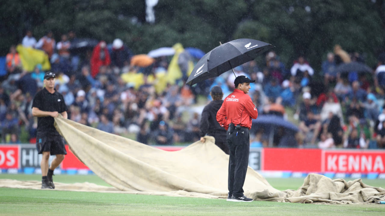 Rain delayed the start by 20 minutes, New Zealand v West Indies, 2nd T20I, Mount Maunganui, January 1, 2018