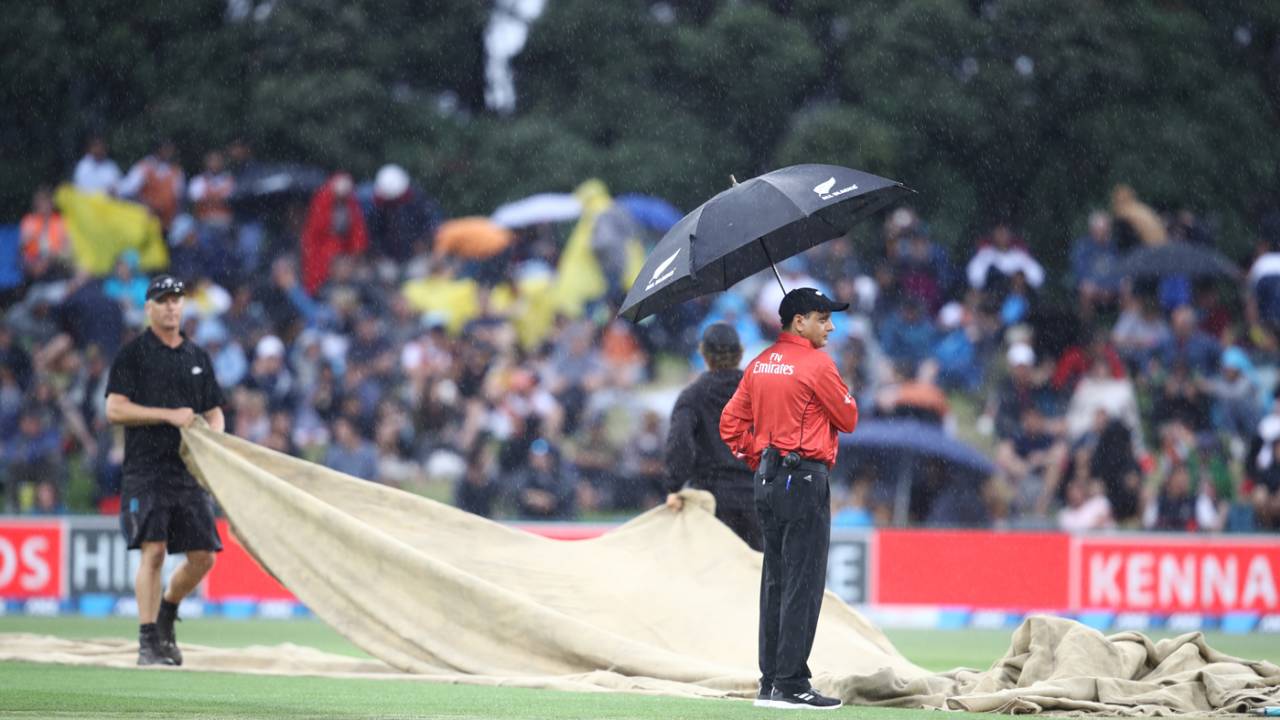 Rain delayed the start by 20 minutes, New Zealand v West Indies, 2nd T20I, Mount Maunganui, January 1, 2018