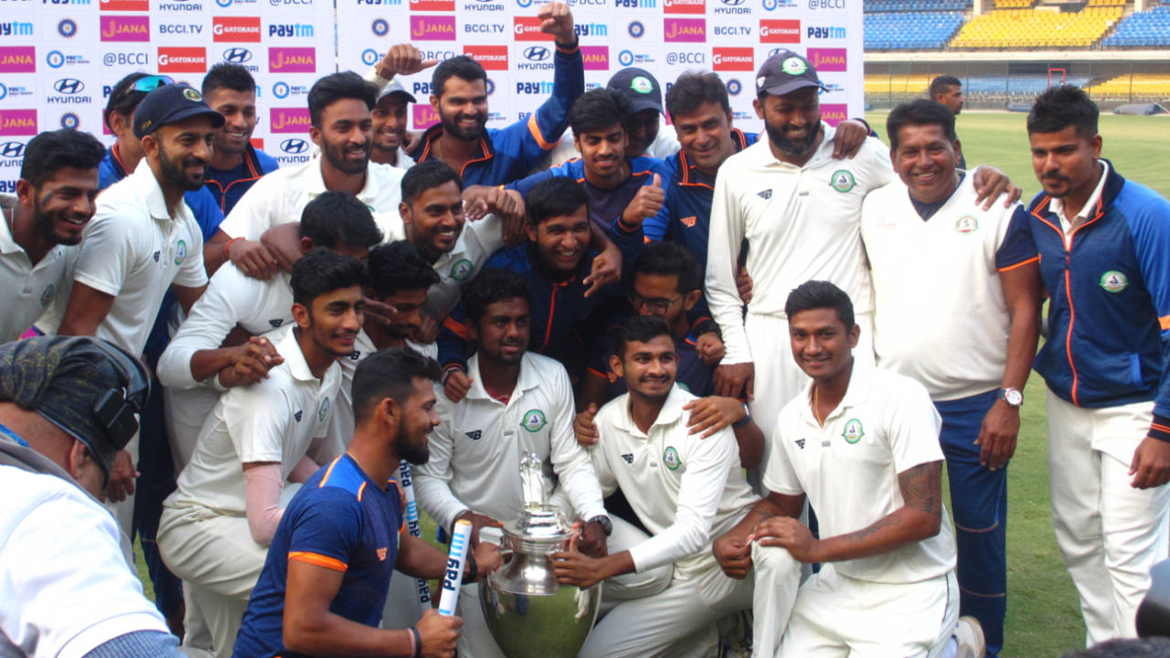 The Vidharbha team pose with the trophy&nbsp;&nbsp;&bull;&nbsp;&nbsp;ESPNcricinfo Ltd/ Vishal Dikshit