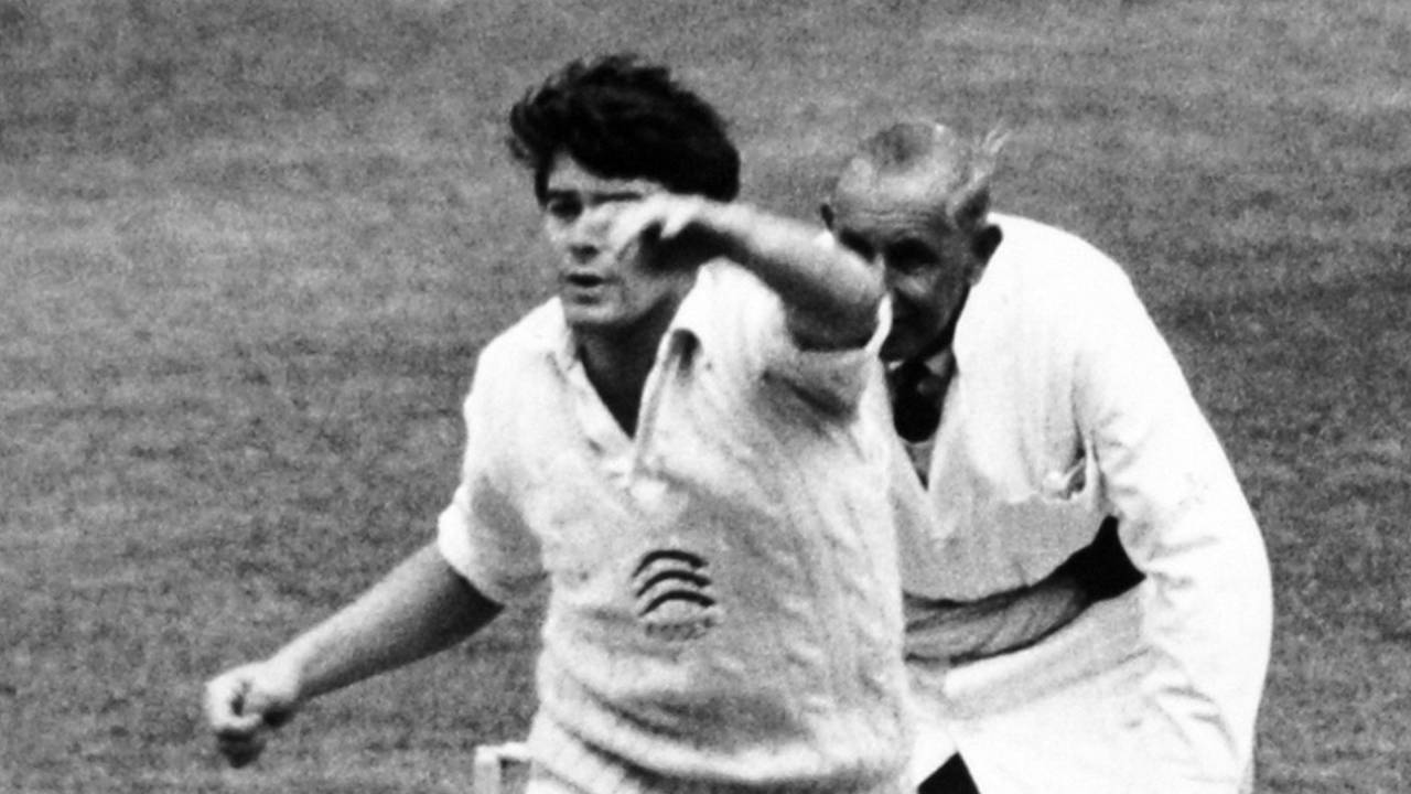 Robin Hobbs bowling for Essex, County Championship 1966