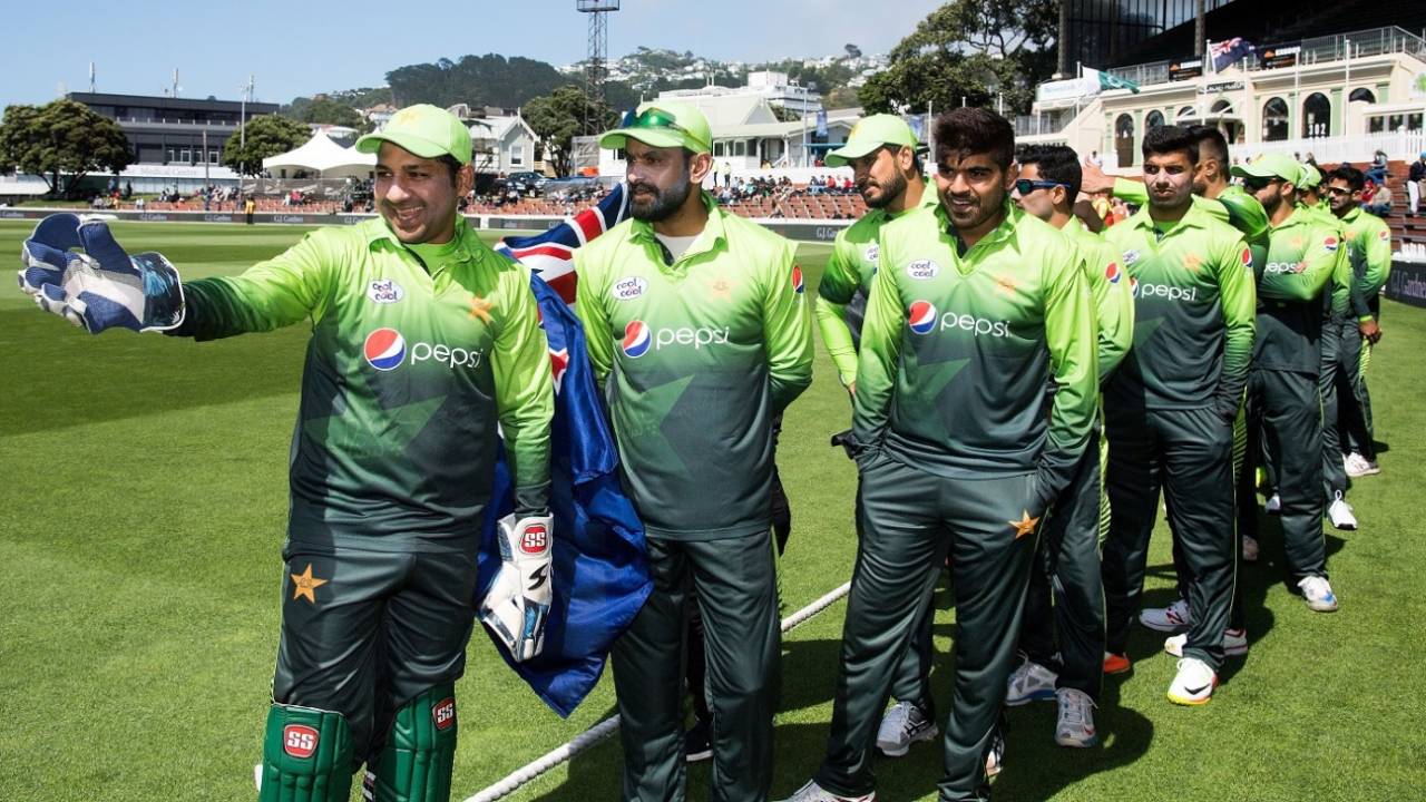 Sarfraz Ahmed leads his team onto the field for the national anthems, New Zealand v Pakistan, 1st ODI, Wellington, January 6, 2018