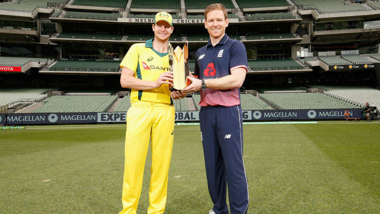 Steven Smith and Eoin Morgan pose with the ODI series trophy&nbsp;&nbsp;&bull;&nbsp;&nbsp;Getty Images