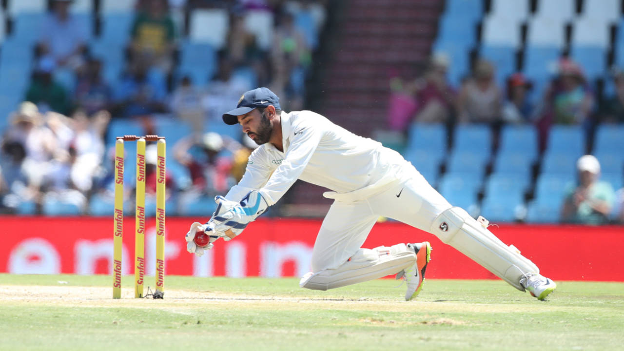Parthiv Patel gathers a ball, South Africa v India, 2nd Test, Centurion, 2nd day, January 14, 2018