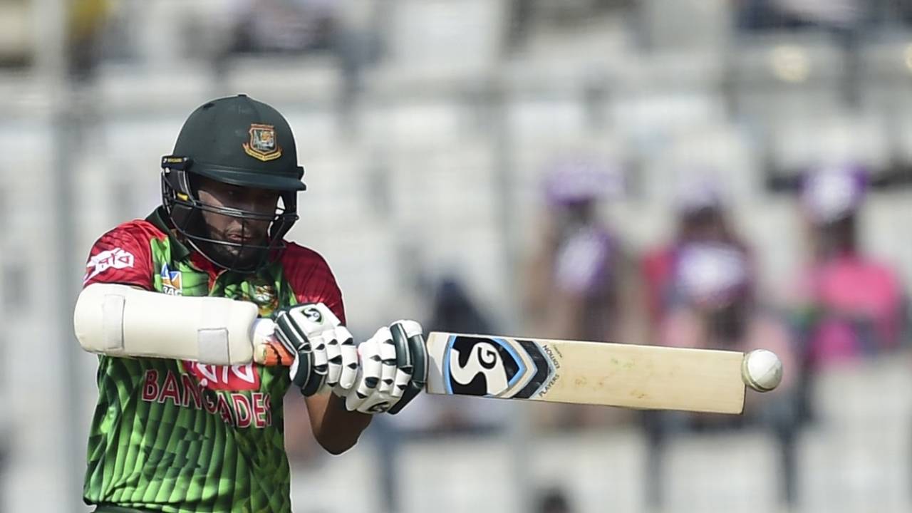 Shakib Al Hasan lines up for a pull, Bangladesh v Sri Lanka, Tri-nation series, Dhaka, January 19, 2018