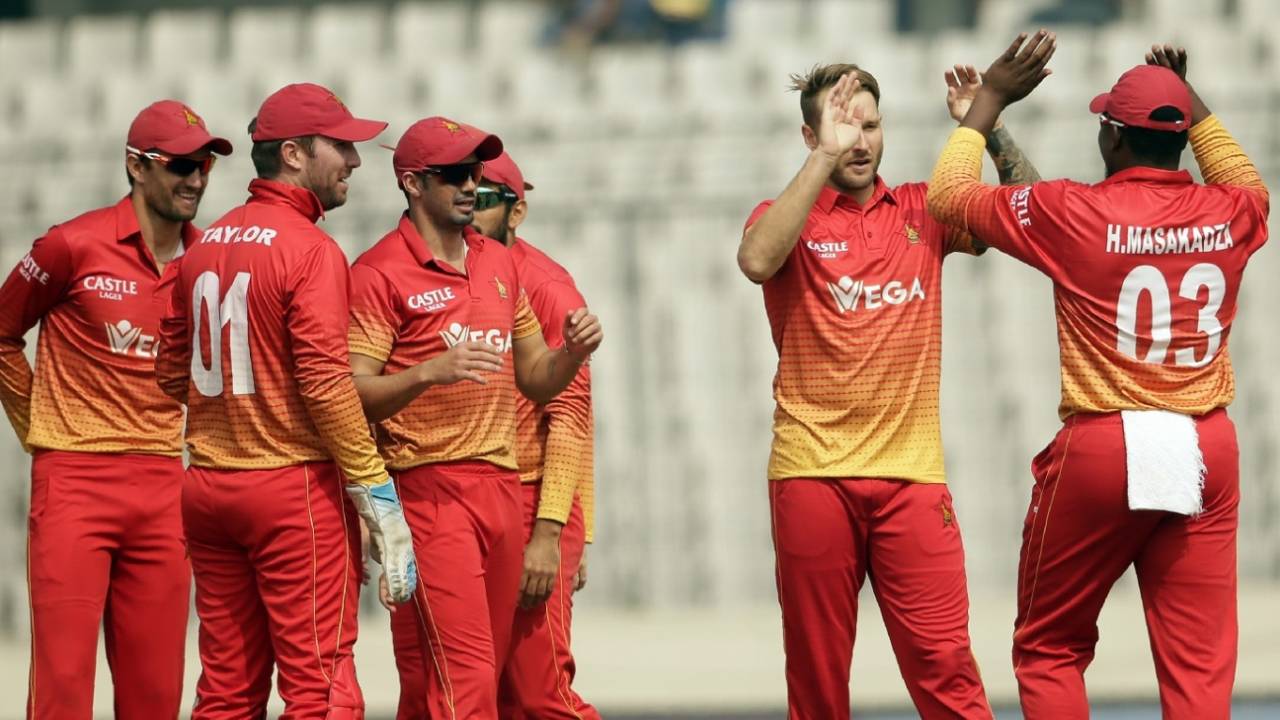 Kyle Jarvis celebrates Anamul Haque's wicket with his team-mates, Bangladesh v Zimbabwe, Tri-nation series, Mirpur, January 23, 2018