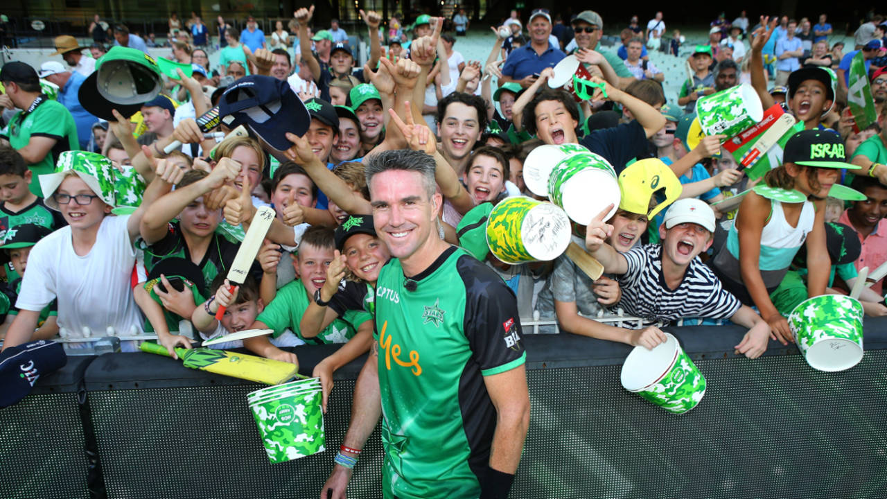 Kevin Pietersen has had many retirements - including this one in the Big Bash&nbsp;&nbsp;&bull;&nbsp;&nbsp;Getty Images