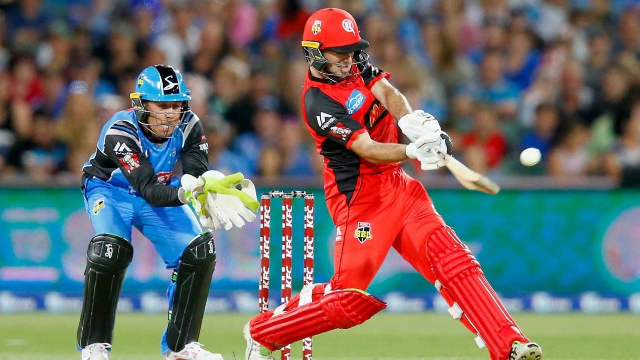 Tim Ludeman tonks the ball towards the leg side, Adelaide Strikers v Melbourne Renegades, BBL 2017-18, Adelaide, February 2, 2018