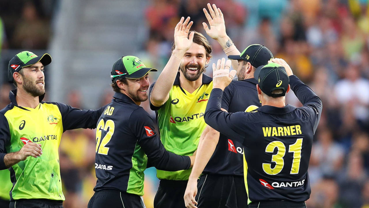 Kane Richardson claimed the early wicket of Jason Roy, Australia v England, 2nd match, T20 Tri-Series, Hobart, February 7, 2018