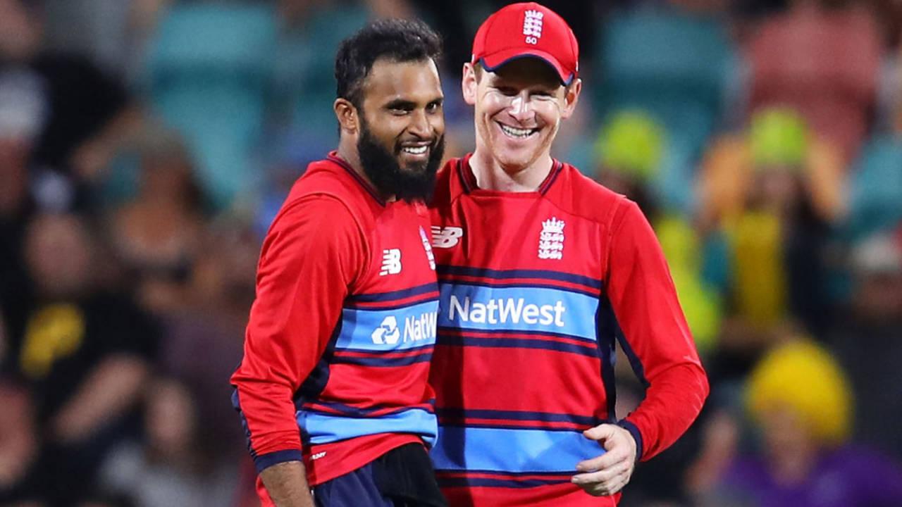 Adil Rashid gets a pat on the back from his captain, Australia v England, 2nd match, T20 Tri-Series, Hobart, February 7, 2018