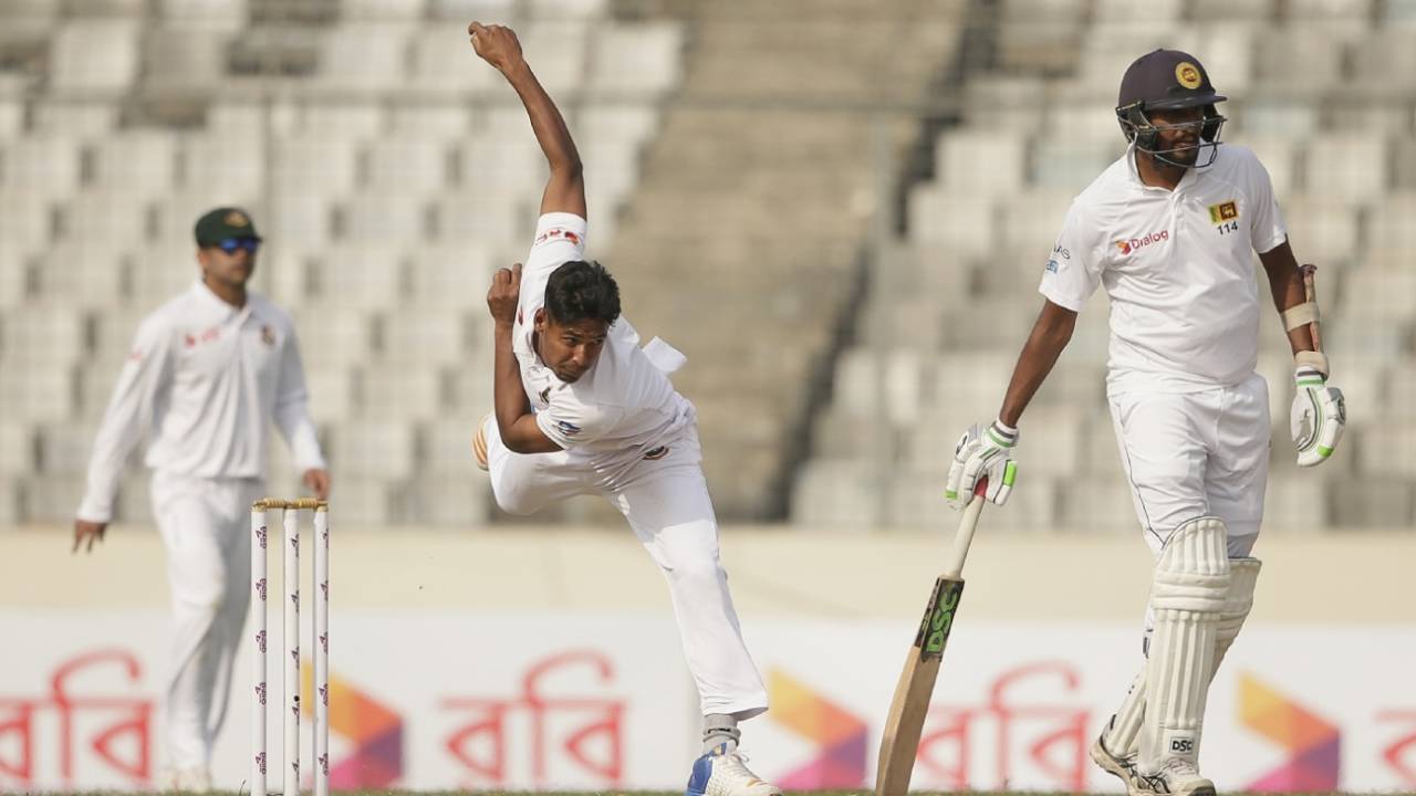 Mustafizur Rahman powers through his bowling action&nbsp;&nbsp;&bull;&nbsp;&nbsp;AFP
