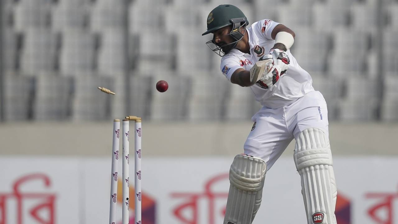 Liton Das is bowled by Suranga Lakmal, Bangladesh v Sri Lanka, 2nd Test, Mirpur, 2nd day, February 9, 2018