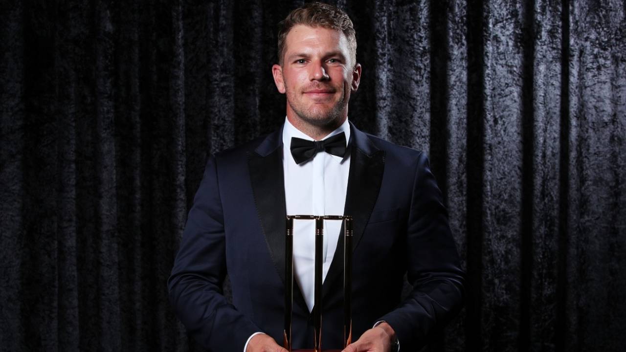 Aaron Finch poses with the T20 Player of the Year award, Melbourne, February 12, 2018