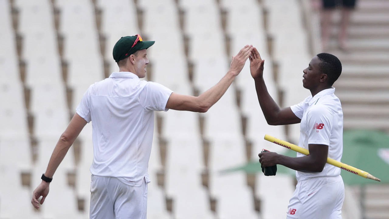 Morne Morkel and Kagiso Rabada high-five as they leave the field, South Africa v England, 4th Test, Centurion, 5th day, January 26, 2016