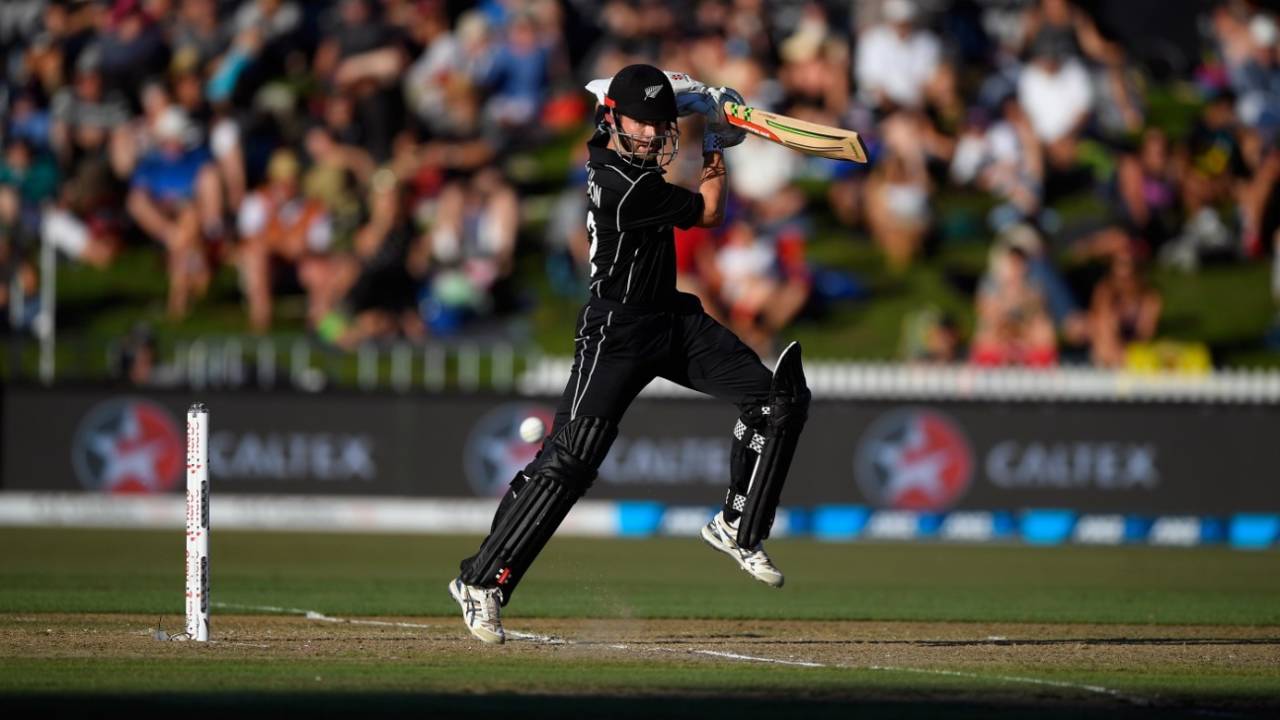 The Kane Williamson backfoot punch, New Zealand v England, 1st ODI, Hamilton, 25 February, 2018