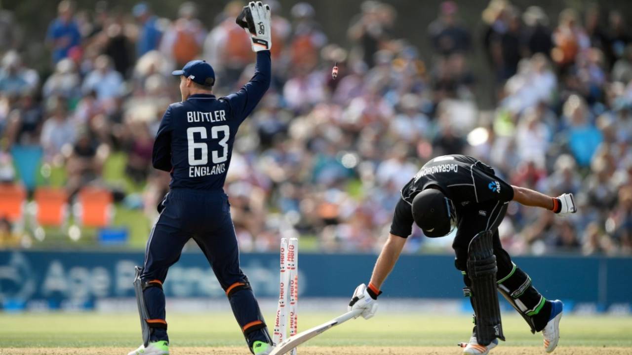 Colin de Grandhomme fails to make his ground after a needless second run, New Zealand v England, 2nd ODI, Mount Maunganui, February 28, 2018