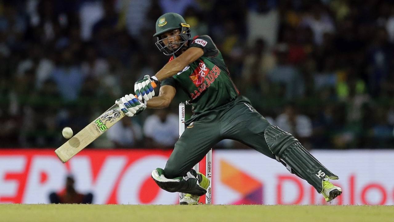 Mahmudullah clinched a thrilling win with a nerveless 43 not out, Sri Lanka v Bangladesh, 6th match, Colombo, March 16, 2018