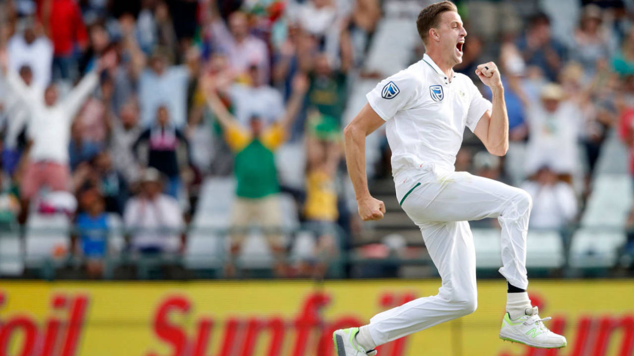 Running on air: Morne Morkel claimed four quick wickets, South Africa v Australia, 3rd Test, Cape Town, 4th day, March 25, 2018