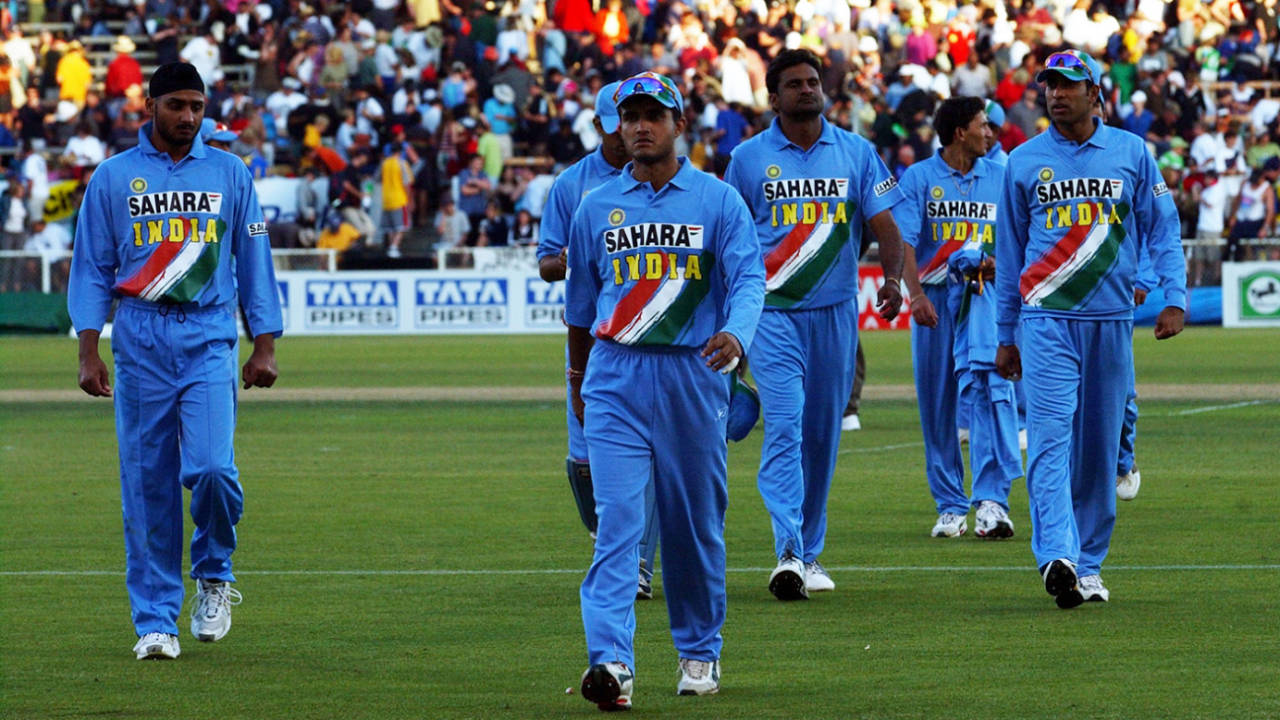 Sourav Ganguly leads his team back after losing the match by five wickets, New Zealand v India, 3rd ODI, Christchurch, January 1, 2003