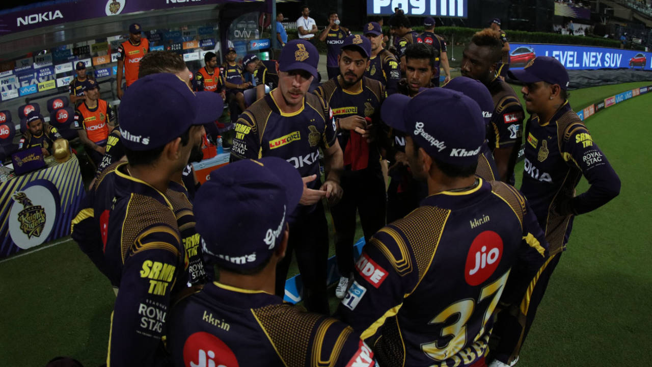 Chris Lynn leads the discussion in the huddle, Kolkata Knight Riders v Delhi Daredevils, IPL 2018, April 16, 2018, Kolkata
