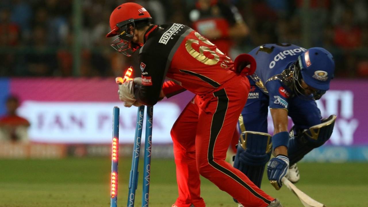 Quinton de Kock's glovework catches JP Duminy short, Royal Challengers Bangalore v Mumbai Indians, IPL 2018, May 1, 2018