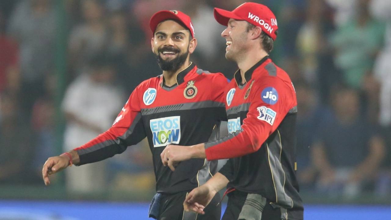 Virat Kohli and AB de Villiers share a lighter moment, Delhi Daredevils v Royal Challengers Bangalore, IPL 2018, Delhi, May 12, 2018